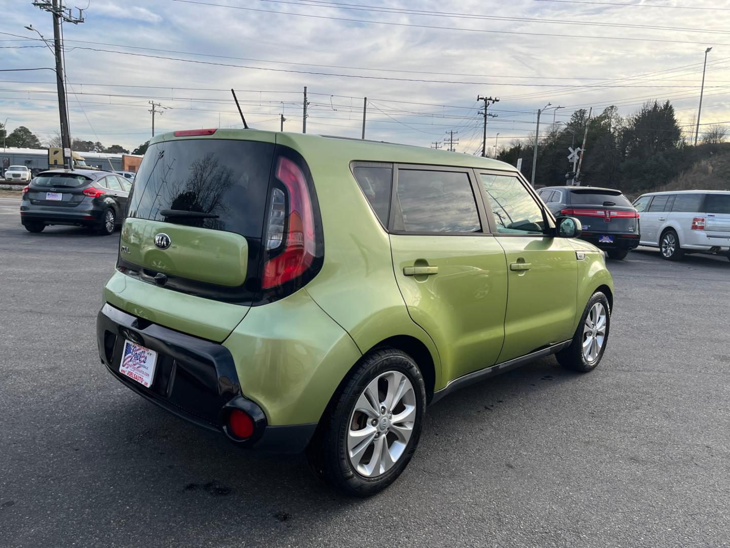 2016 Green /Black Kia Soul + (KNDJP3A5XG7) with an 4 Cylinder engine, Automatic transmission, located at 5700 Curlew Drive, Norfolk, VA, 23502, (757) 455-6330, 36.841885, -76.209412 - Photo#3